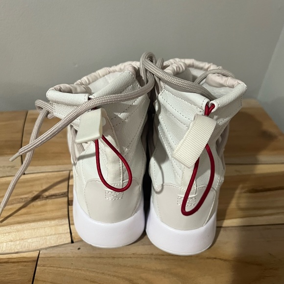 NWT Nike Womens Tanjun Hi-Rise in color Phantom size 9 - Picture 3 of 3